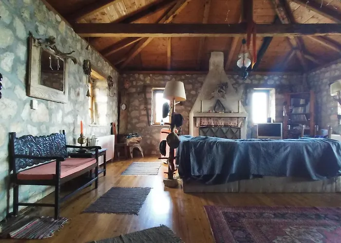 Dağ evi Arli House Ano Trikala